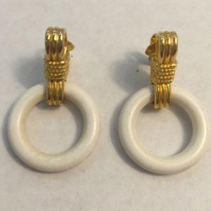 Castlecliff Vintage Goldtone Clip Earrings -